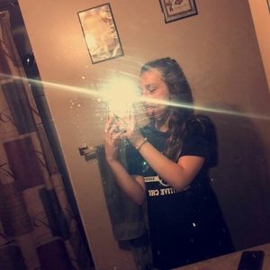 Meet your Posher, Analiyah